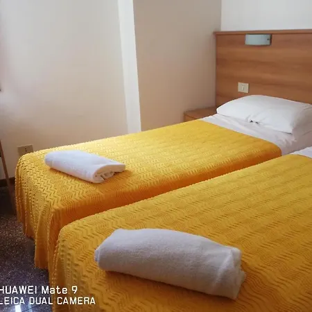 Guest house Alloggi Gerotto Calderan 2 *